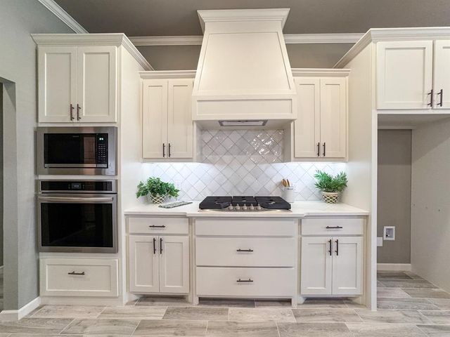 2913 Summit Hollow Circle, Norman, OK 73071