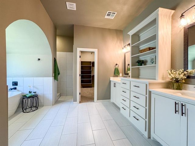 2913 Summit Hollow Circle, Norman, OK 73071