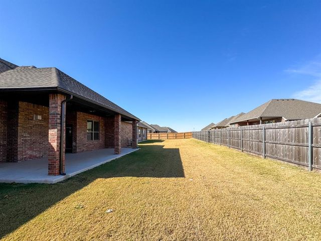 2913 Summit Hollow Circle, Norman, OK 73071