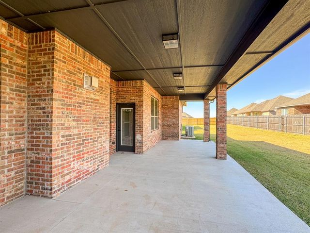 2913 Summit Hollow Circle, Norman, OK 73071