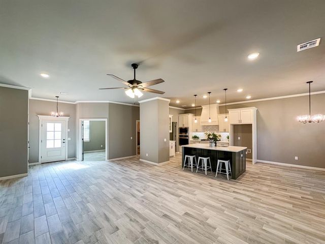 2913 Summit Hollow Circle, Norman, OK 73071