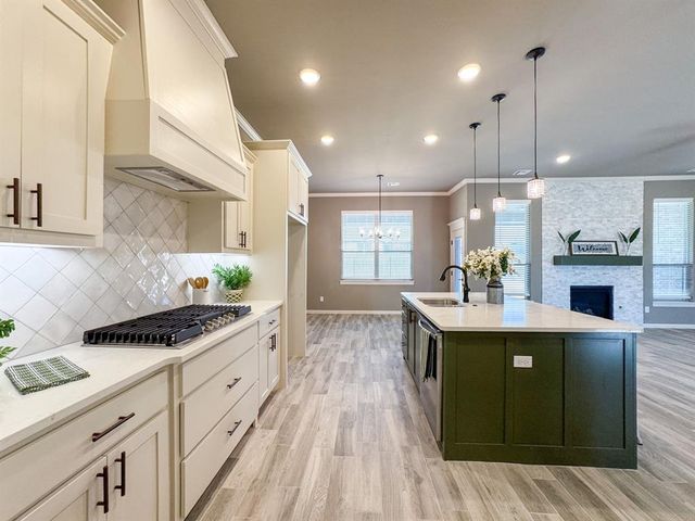 2913 Summit Hollow Circle, Norman, OK 73071