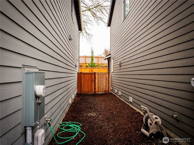 5393 CENTURY Place NE, Lacey, WA 98516