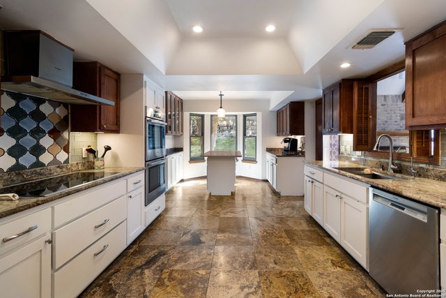 29342 seabiscuit, Fair Oaks Ranch, TX 78015