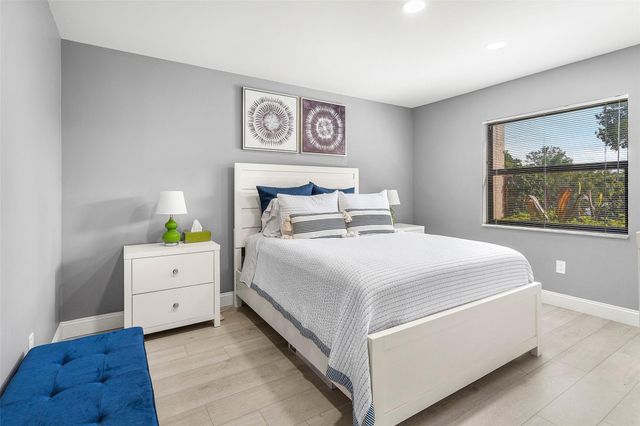 9286 Vista Del Lago, Boca Raton, FL 33428