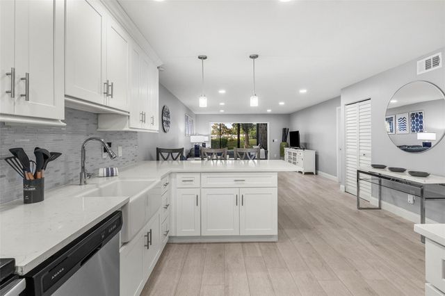 9286 Vista Del Lago, Boca Raton, FL 33428