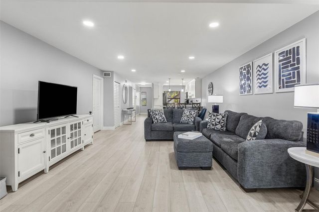 9286 Vista Del Lago, Boca Raton, FL 33428