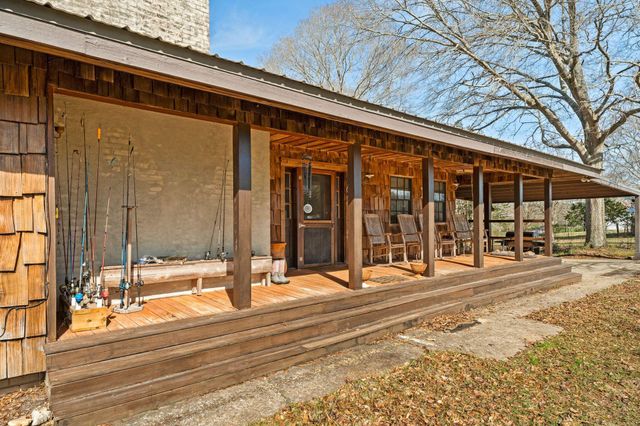 119 Betty Ln., Poplarville, MS 39470