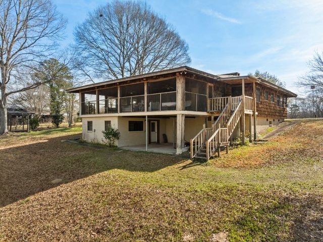 119 Betty Ln., Poplarville, MS 39470