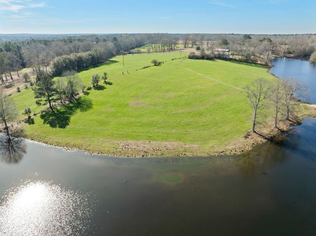 119 Betty Ln., Poplarville, MS 39470