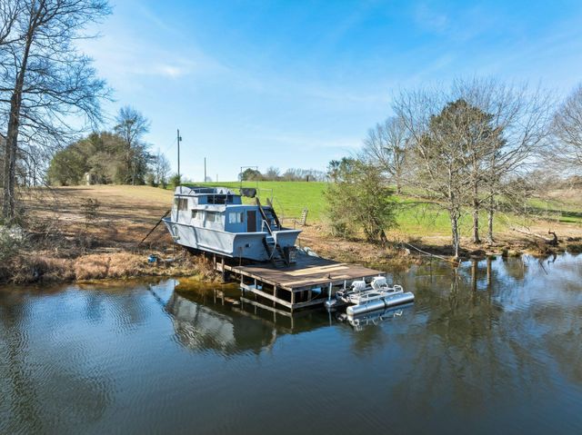 119 Betty Ln., Poplarville, MS 39470