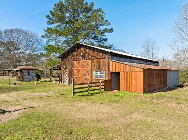 119 Betty Ln., Poplarville, MS 39470