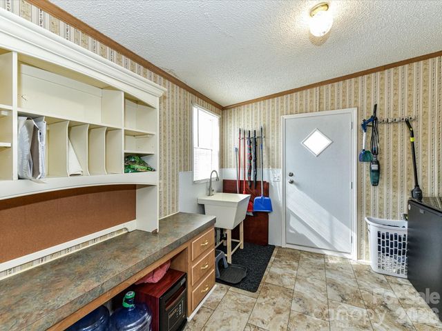 1565 Foxbrook Circle, Lancaster, SC 29720