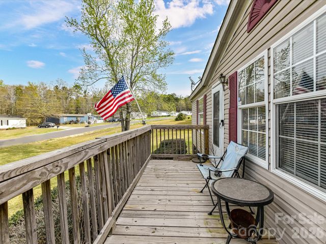 1565 Foxbrook Circle, Lancaster, SC 29720