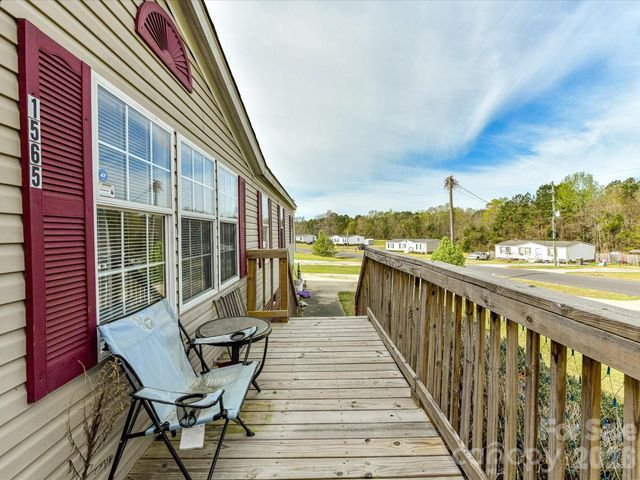 1565 Foxbrook Circle, Lancaster, SC 29720