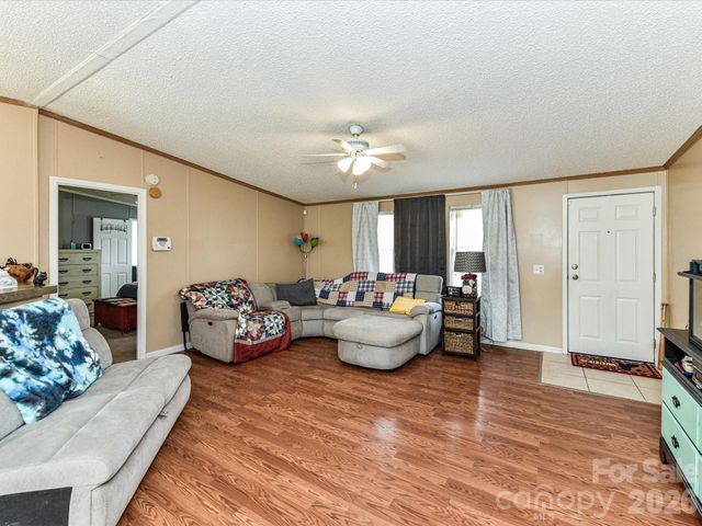 1565 Foxbrook Circle, Lancaster, SC 29720