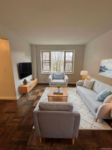 230 Pelham Road 2E, New Rochelle, NY 10805