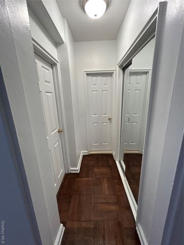 230 Pelham Road 2E, New Rochelle, NY 10805