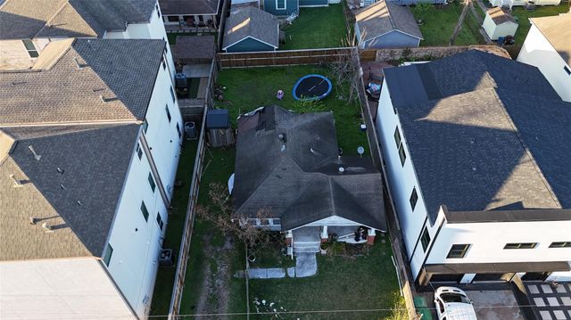 1107 E 27th Street, Houston, TX 77009