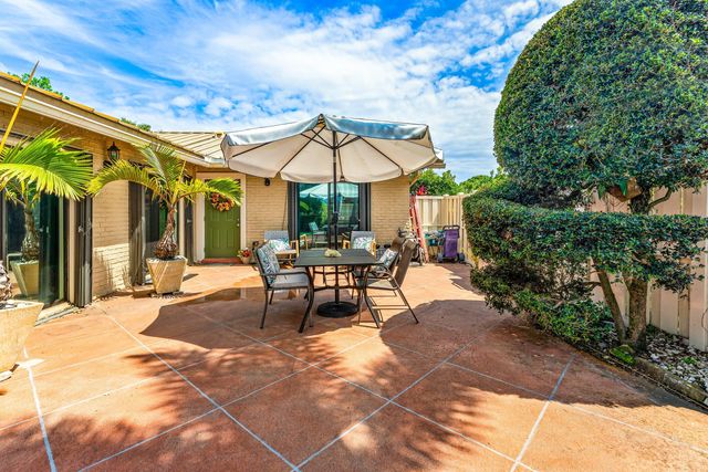 5789 Golden Eagle Circle, Palm Beach Gardens, FL 33418