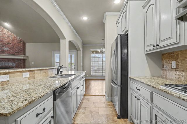 1004 W Elmira Street, Broken Arrow, OK 74012