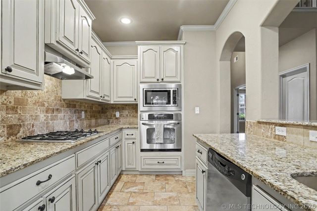 1004 W Elmira Street, Broken Arrow, OK 74012