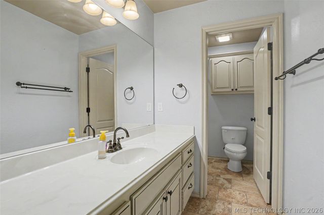 1004 W Elmira Street, Broken Arrow, OK 74012