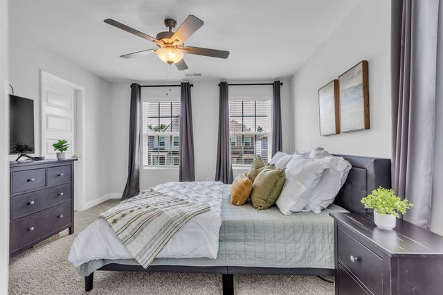 2563 Napa Valley Way, Columbia, TN 38401