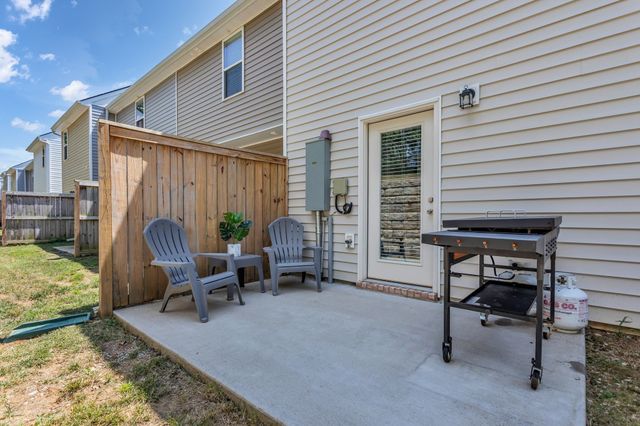 2563 Napa Valley Way, Columbia, TN 38401