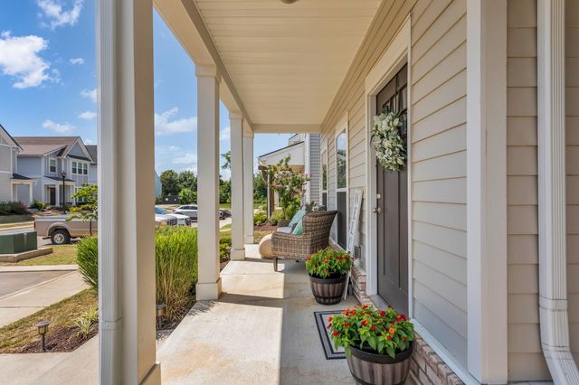 2563 Napa Valley Way, Columbia, TN 38401