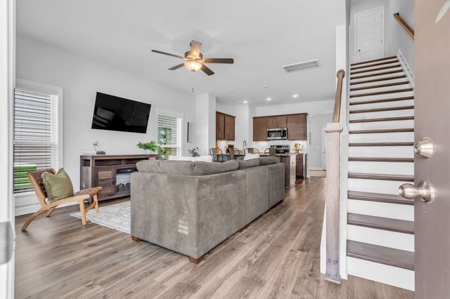 2563 Napa Valley Way, Columbia, TN 38401