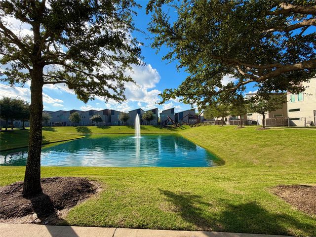 5702 Rucio Lane, Houston, TX 77092