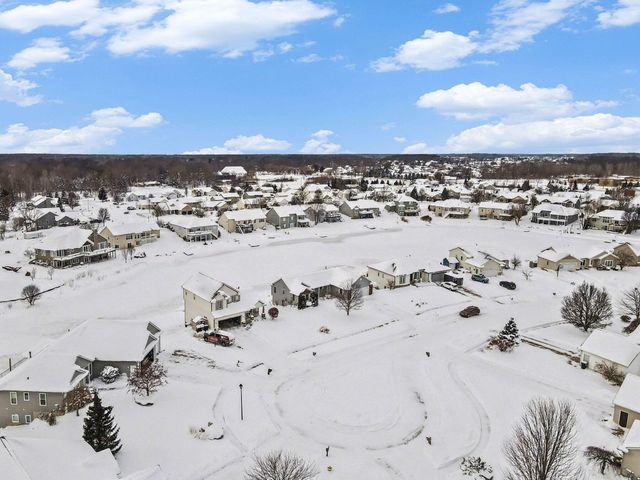 7373 Brewer Drive, Hudsonville, MI 49426