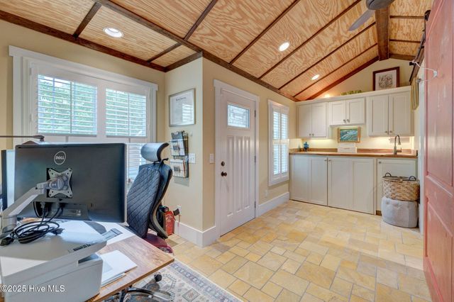 2039 Jefferson Street, Wilmington, NC 28401