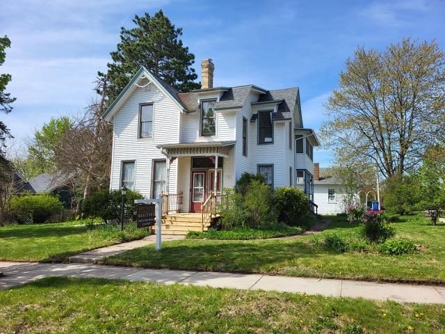 733 5th Street, Baraboo, WI 53913