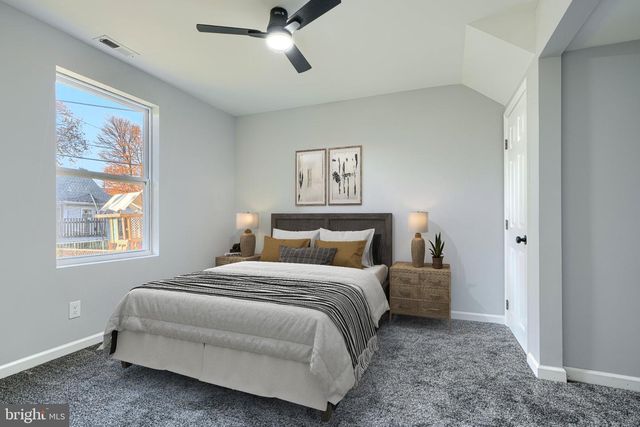 9 AVENAL RD, Essex, MD 21221