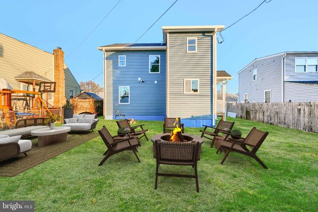 9 AVENAL RD, Essex, MD 21221