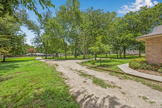 1024 TERMINAL LOOP RD, Mcqueeney, TX 78123