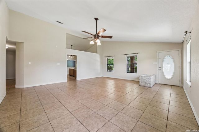 1024 TERMINAL LOOP RD, Mcqueeney, TX 78123