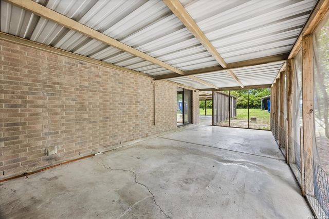 1024 TERMINAL LOOP RD, Mcqueeney, TX 78123