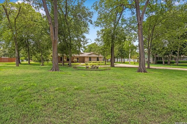 1024 TERMINAL LOOP RD, Mcqueeney, TX 78123