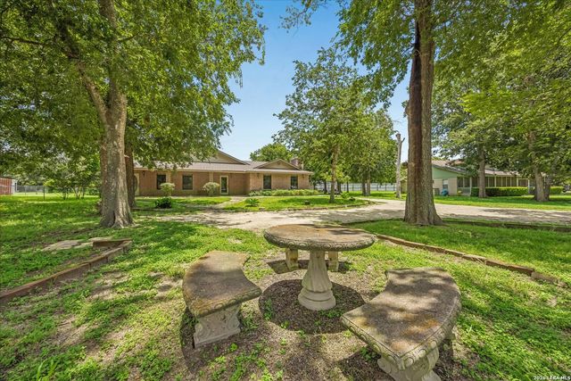 1024 TERMINAL LOOP RD, Mcqueeney, TX 78123