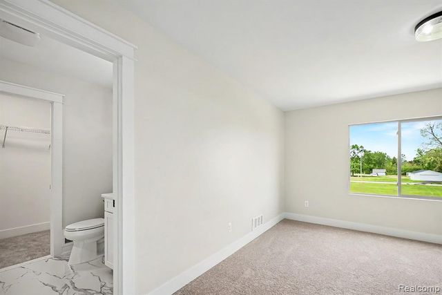 57560 Omo Road, Ray, MI 48096