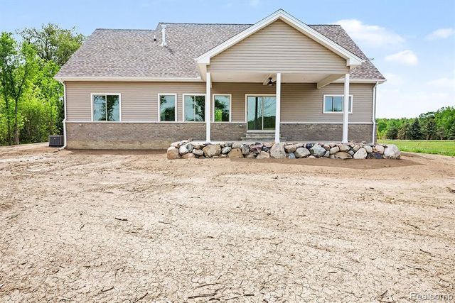 57560 Omo Road, Ray, MI 48096