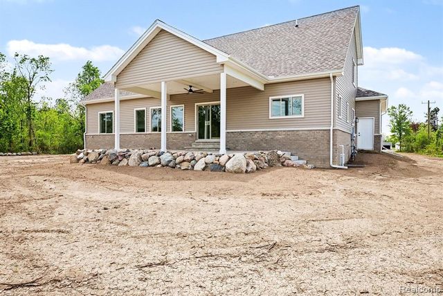 57560 Omo Road, Ray, MI 48096