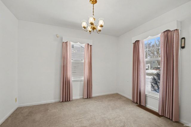 506 W Angela Boulevard, South Bend, IN 46617