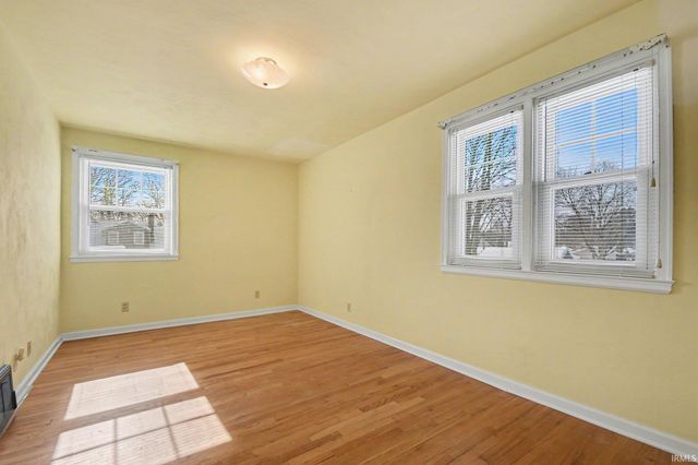 506 W Angela Boulevard, South Bend, IN 46617