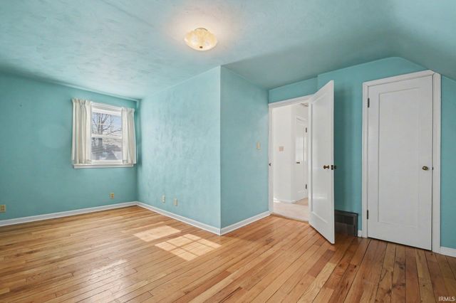 506 W Angela Boulevard, South Bend, IN 46617