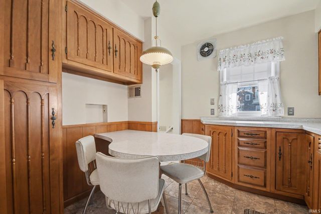 506 W Angela Boulevard, South Bend, IN 46617