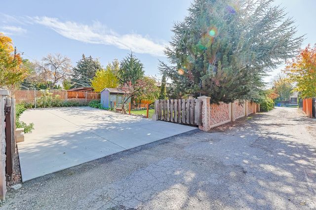 825 E 1300 S, Salt Lake City, UT 84105